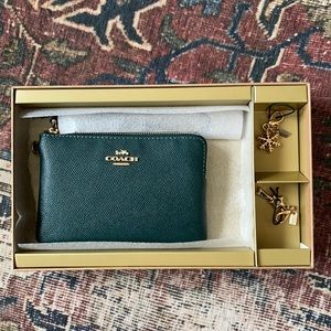 Coach Forest Green Bag Clutch Wallet Wristlet
